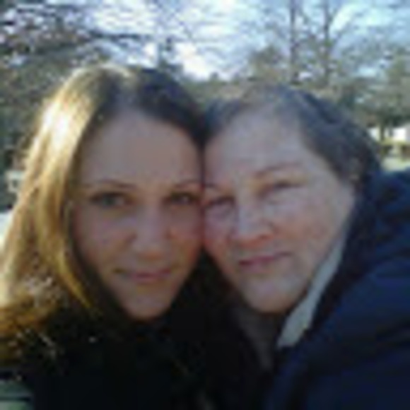 Meet your Posher, Leana - Picture 1 of 1